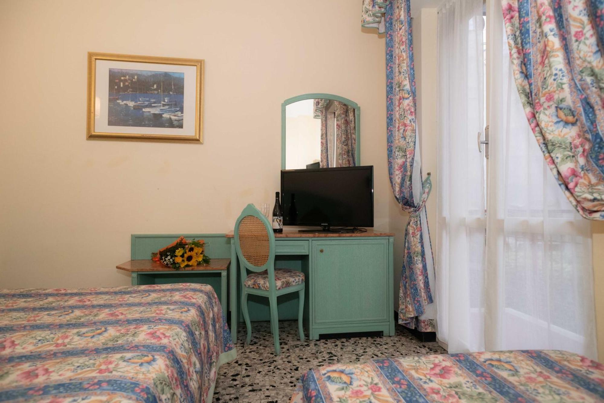 Hotel Magnolia ألبينغا المظهر الخارجي الصورة