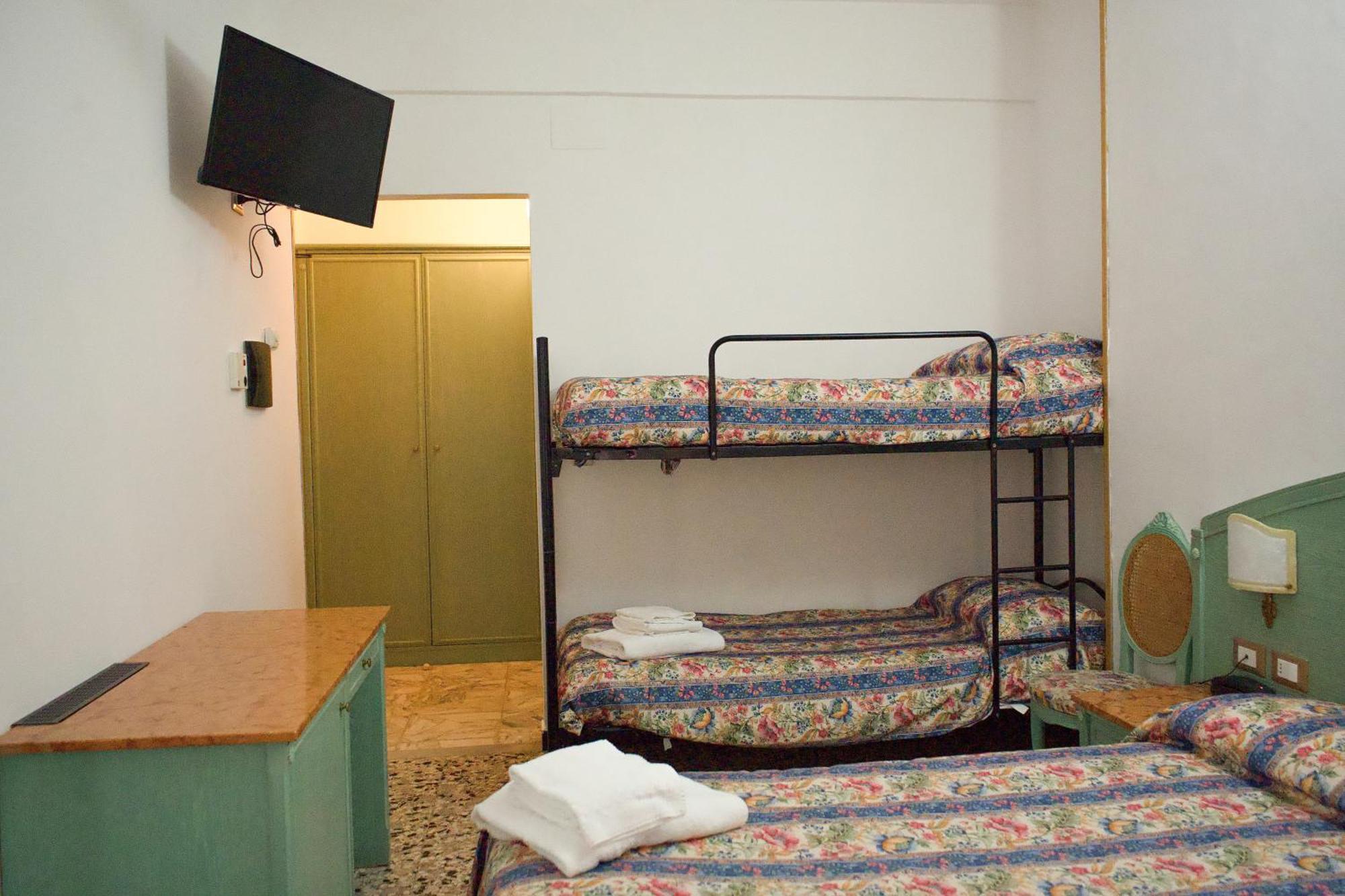 Hotel Magnolia ألبينغا المظهر الخارجي الصورة